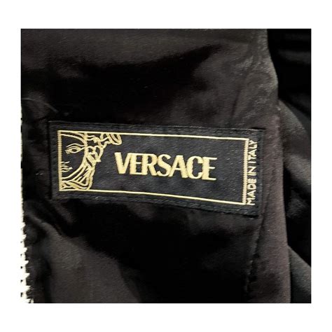 tailleur anni 90 versace|THE HISTORY OF ITALIAN FASHION: VERSACE .